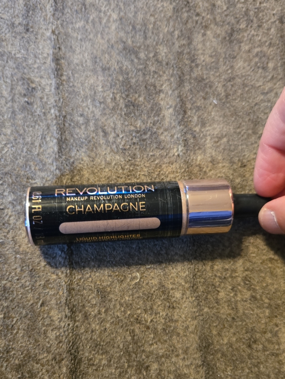 3/$10 Bundle Deals Makeup Revolution Champagne Liquid Highlighter